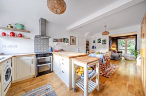 Photo 19- click for photo gallery